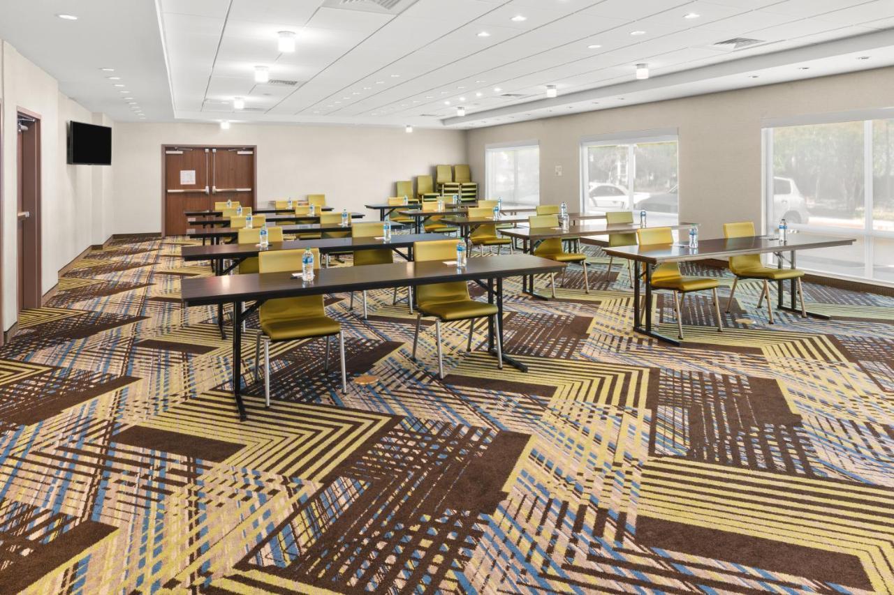 Holiday Inn Express & Suites - Suisun City By Ihg Luaran gambar